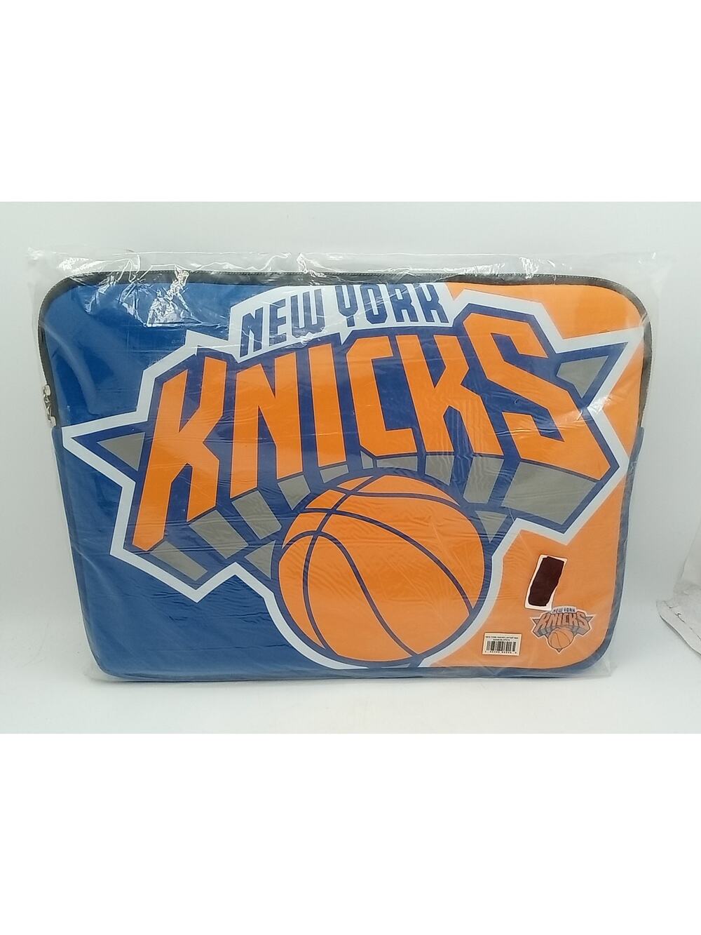 New York Knicks Foco 15" x 11" Color Block Zipper Laptop Sleeve